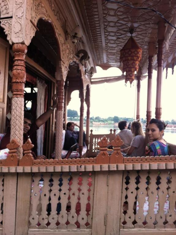 Houseboat Lily Of Nageen Srinagar  Exterior photo